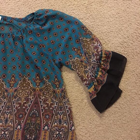 NWOT R. Rouge Ruffled 3/4 Length Sleeve Top Small - Picture 3 of 3